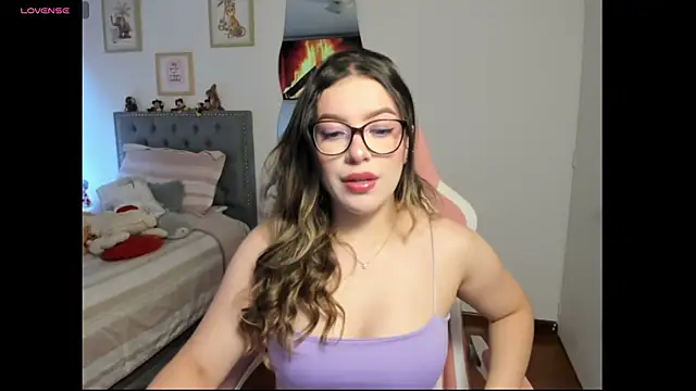 Snapshot of samysweet_8 chatting on 10.01.25 samysweet 8 online show from 10.01.25