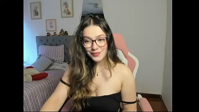 Snapshot of samysweet_8 chatting on 11.06.25 samysweet 8 online show from 11.06.25