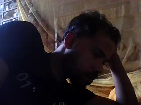 Snapshot of chittagong77 chatting on 12.22.25 chittagong77 online show from 12.22.25