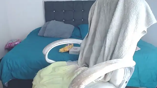 selena yourmilf online show from 09.29.25