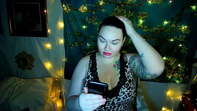 Snapshot of Victoria_Marks chatting on 01.26.25 Victoria Marks online show from 01.26.25