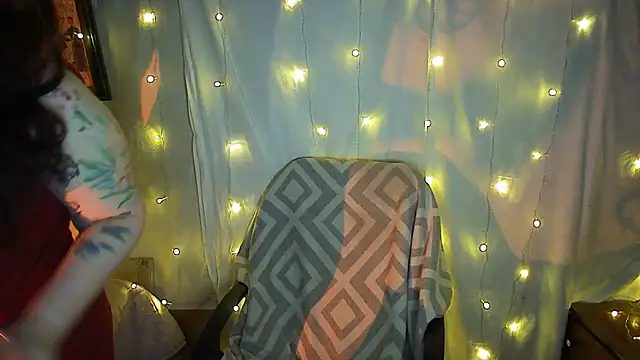 Snapshot of Victoria_Marks chatting on 03.23.25 Victoria Marks online show from 03.23.25