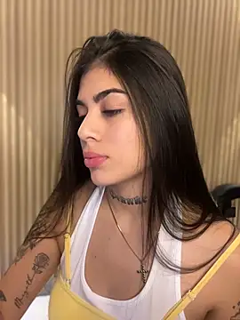 Snapshot of Sarasanders_4 chatting on 11.02.25 Sarasanders 4 online show from 11.02.25