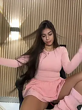 Snapshot of Sarasanders_4 chatting on 11.07.25 Sarasanders 4 online show from 11.07.25