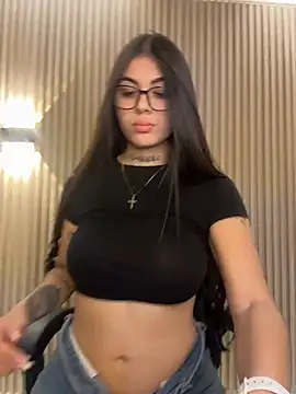 Snapshot of Sarasanders_4 chatting on 11.09.25 Sarasanders 4 online show from 11.09.25