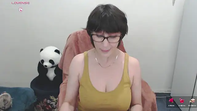 Ammillia online show from 12.02.24
