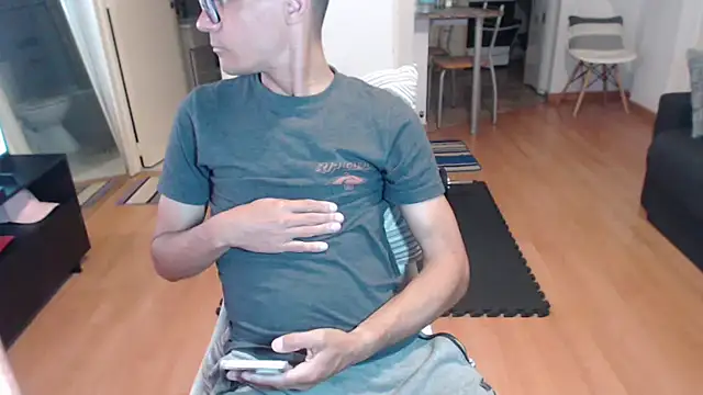 guachin hunk online show from 11.08.25