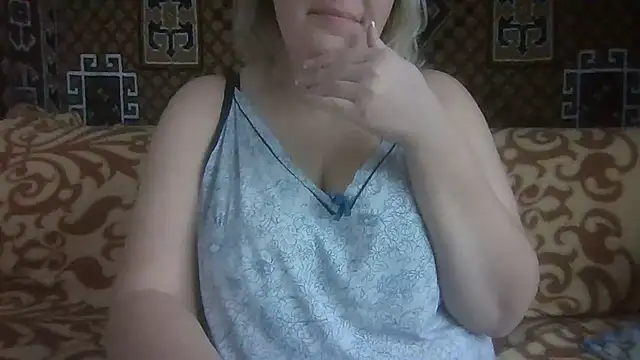 Diana Britt online show from 12.17.25