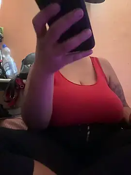 Snapshot of Madsion23 chatting on 12.26.24 Madsion23 online show from 12.26.24