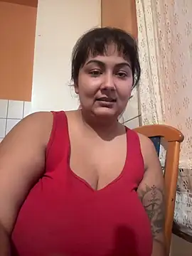 Snapshot of Madsion23 chatting on 12.27.24 Madsion23 online show from 12.27.24