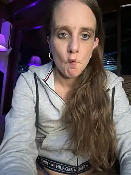 Snapshot of LadyChantale chatting on 01.22.25 LadyChantale online show from 01.22.25