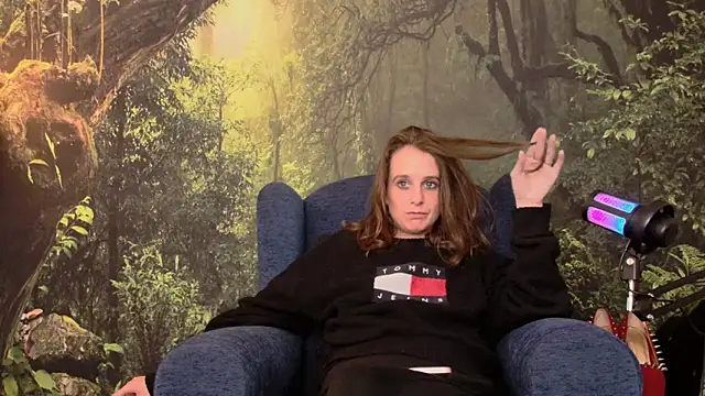 Snapshot of LadyChantale chatting on 03.12.25 LadyChantale online show from 03.12.25