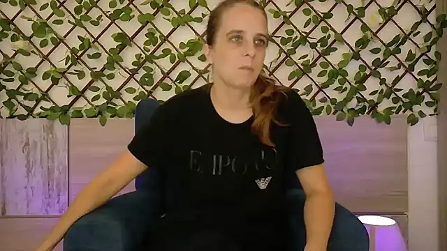 Snapshot of LadyChantale chatting on 10.23.25 LadyChantale online show from 10.23.25