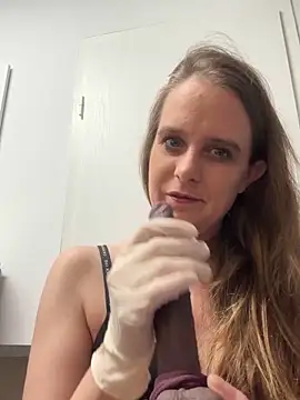 LadyChantale online show from 04.29.26