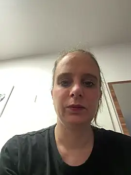 LadyChantale online show from 04.30.26