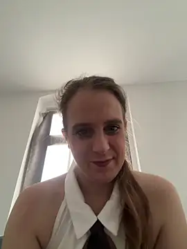 LadyChantale online show from 06.17.26