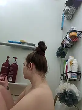 Snowbunnycake 131 online show from 09.19.25