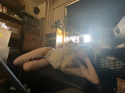 Snowbunnycake 131 online show from 06.20.26