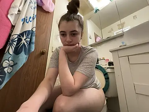 Snowbunnycake 131 online show from 08.07.26