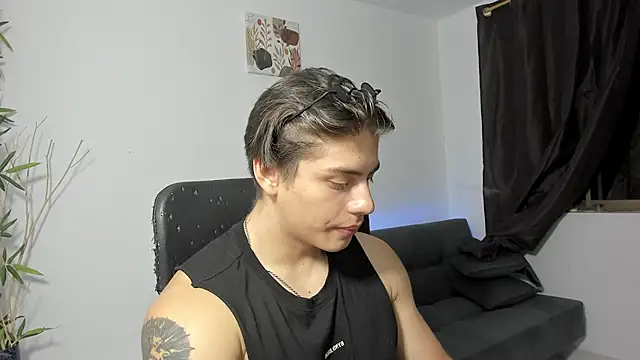 Giordano Russo online show from 12.26.24