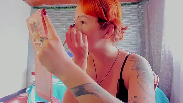 Ginger Sweetty online show from 12.16.25