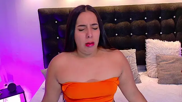 ValenScott1 online show from 02.08.25