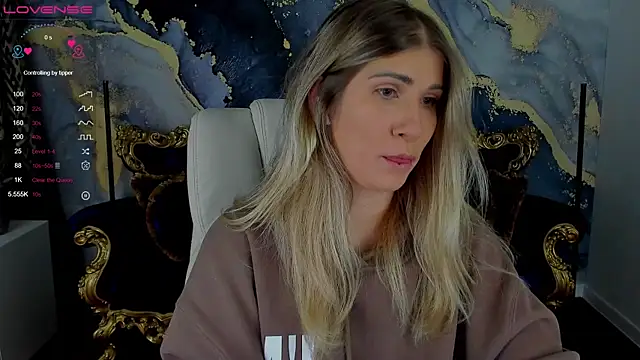 Snapshot of CassandraGood chatting on 12.09.24 CassandraGood online show from 12.09.24