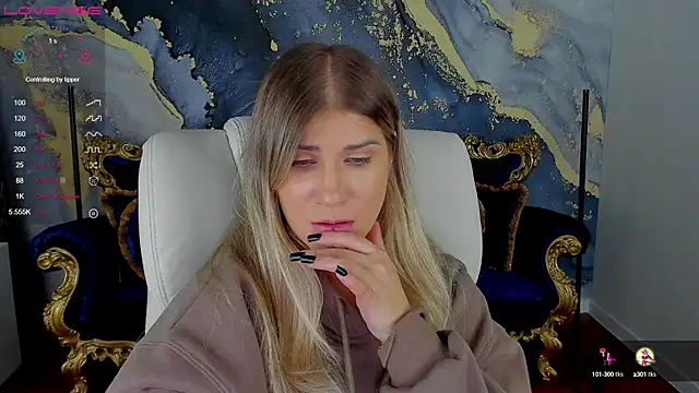 Snapshot of CassandraGood chatting on 12.10.24 CassandraGood online show from 12.10.24