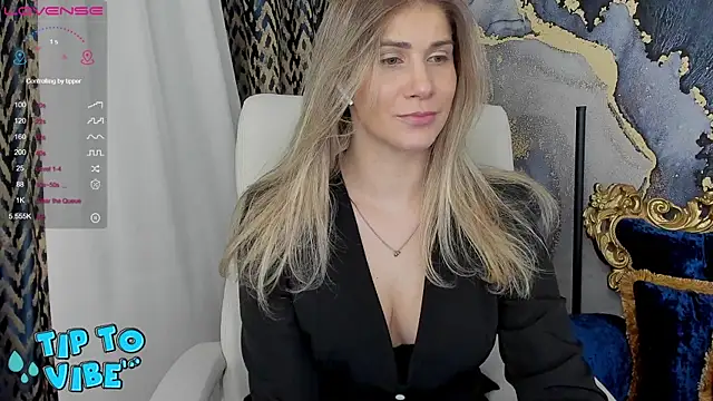 Snapshot of CassandraGood chatting on 12.22.24 CassandraGood online show from 12.22.24