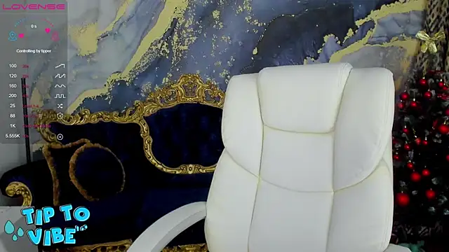 Snapshot of CassandraGood chatting on 01.02.25 CassandraGood online show from 01.02.25