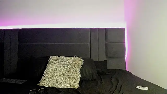 alejandro  2 online show from 09.11.25