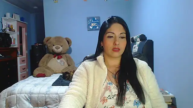 Snapshot of sahtlove1 chatting on 05.15.26 sahtlove1 online show from 05.15.26