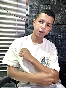 Snapshot of boy_bigcock24cm chatting on 03.04.26 boy bigcock24cm online show from 03.04.26