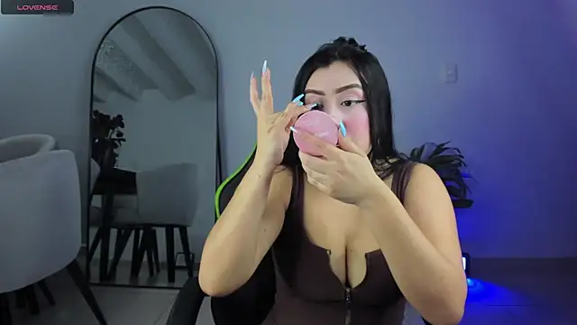 caroline23 x online show from 02.20.25