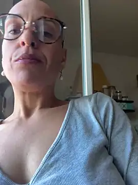 Snapshot of emprexkala chatting on 01.28.25 emprexkala online show from 01.28.25