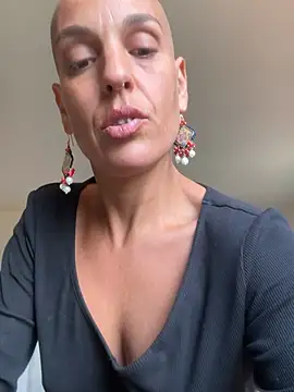 Snapshot of emprexkala chatting on 03.19.25 emprexkala online show from 03.19.25