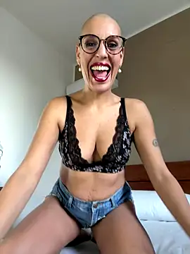 Snapshot of emprexkala chatting on 10.13.25 emprexkala online show from 10.13.25