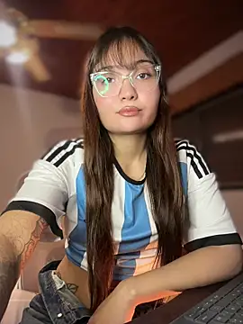 LunaXuan online show from 06.27.26