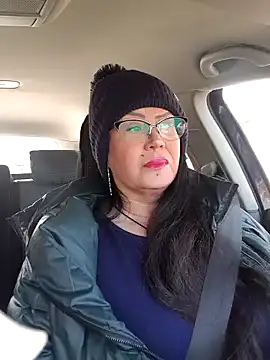 Snapshot of x__KHALEESI__x chatting on 01.14.25 x KHALEESI x online show from 01.14.25