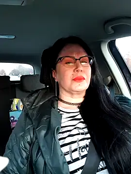 Snapshot of x__KHALEESI__x chatting on 02.07.25 x KHALEESI x online show from 02.07.25