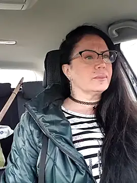 Snapshot of x__KHALEESI__x chatting on 03.10.25 x KHALEESI x online show from 03.10.25