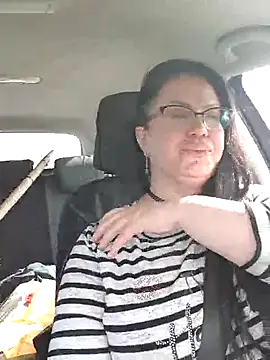 Snapshot of x__KHALEESI__x chatting on 03.10.25 x KHALEESI x online show from 03.10.25