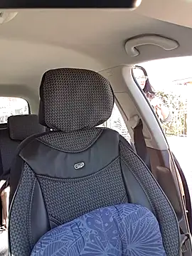 Snapshot of x__KHALEESI__x chatting on 09.16.25 x KHALEESI x online show from 09.16.25