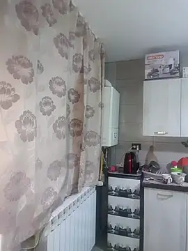 Snapshot of x__KHALEESI__x chatting on 11.19.25 x KHALEESI x online show from 11.19.25