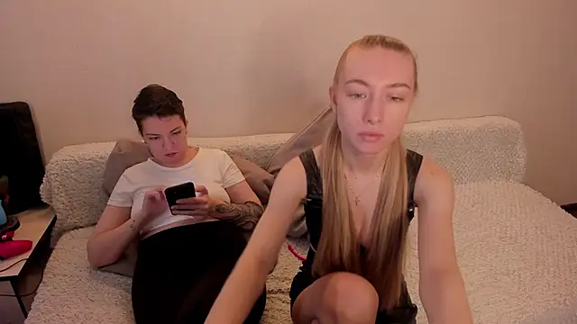 Snapshot of secret_dreams__ chatting on 01.26.25 secret dreams online show from 01.26.25