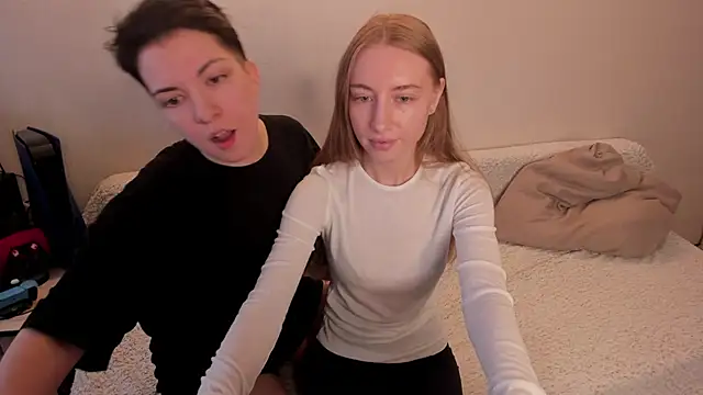 Snapshot of secret_dreams__ chatting on 02.22.25 secret dreams online show from 02.22.25