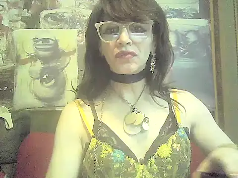 Snapshot of TheBlackWtch chatting on 06.26.26 TheBlackWtch online show from 06.26.26