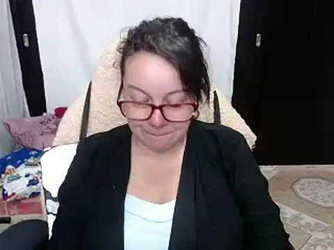 Snapshot of Sonialorens_ chatting on 12.13.24 Sonialorens  online show from 12.13.24