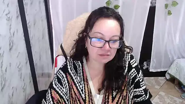 Snapshot of Sonialorens_ chatting on 03.08.25 Sonialorens  online show from 03.08.25