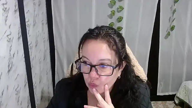 Snapshot of Sonialorens_ chatting on 03.13.25 Sonialorens  online show from 03.13.25